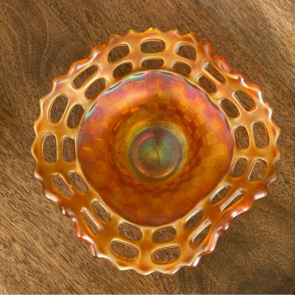 Set Of 2 Vintage Carnival Glass Basket Weave Marigold Dish with Lattice Edge - Picture 6 of 12